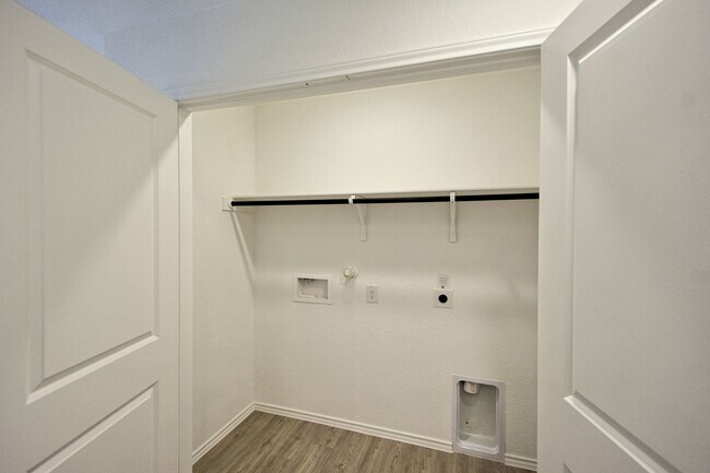 Building Photo - 766 Tulsa Trl