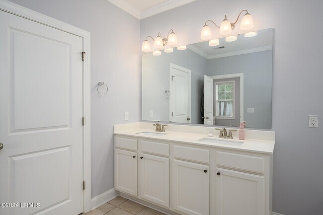 Building Photo - 3754 Oyster Bluff Dr