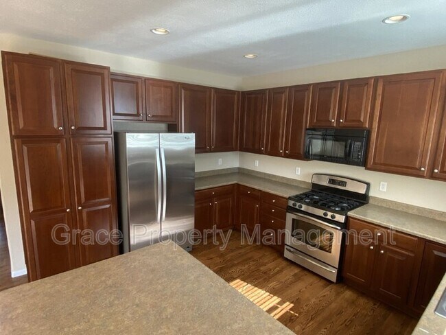 Building Photo - 10255 Ventura St