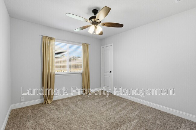 Building Photo - 310 Marigold Ct