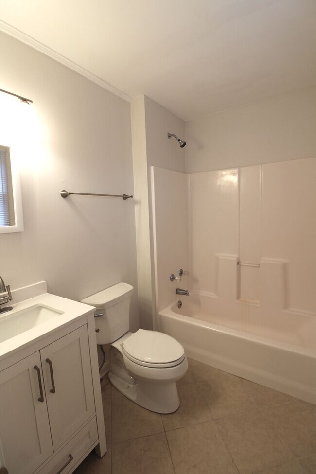 Building Photo - 3 Bedroom home with a Full Basement in Indian Trail!