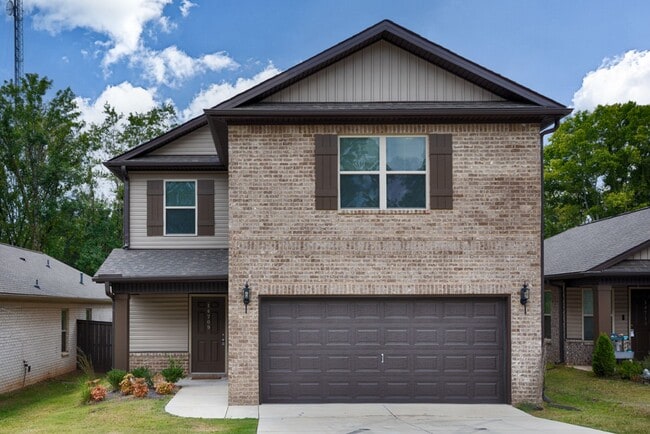 Building Photo - 3 Bedroom House in East Limestone