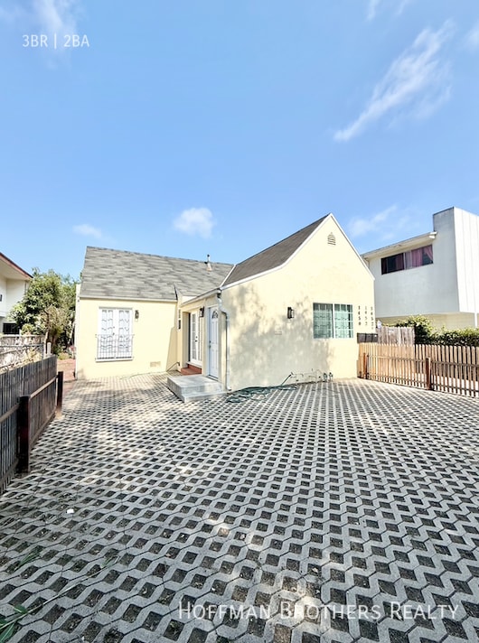 Building Photo - 1450 S Wooster St