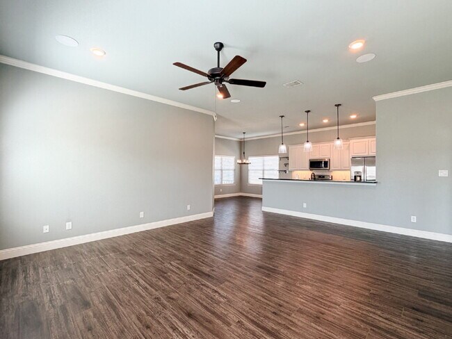 Building Photo - Lovely 3 bed, 2 bath Home in Burleson!
