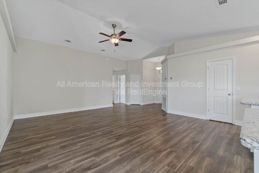 Building Photo - 6223 Redberry Dr