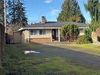 Building Photo - Cozy 3 bedroom 1.75 bath in Renton near Re...