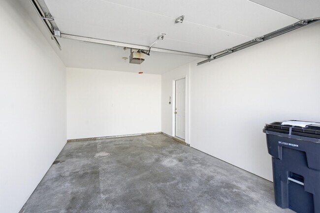 Building Photo - 3520 Prescott Dr