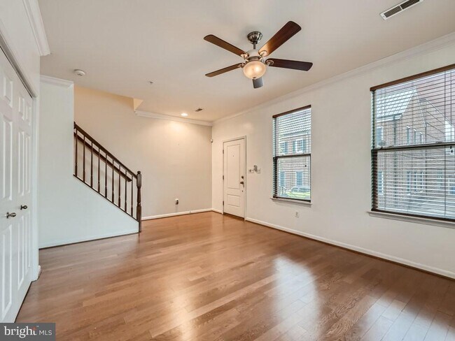 Building Photo - 121 Albemarle St
