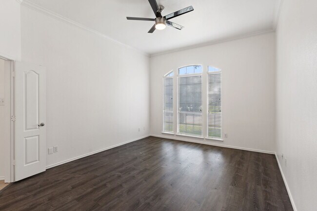 Building Photo - 2802 Briarbrook Ln