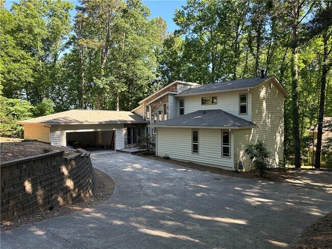 Building Photo - 645 Mt Victoria Pl