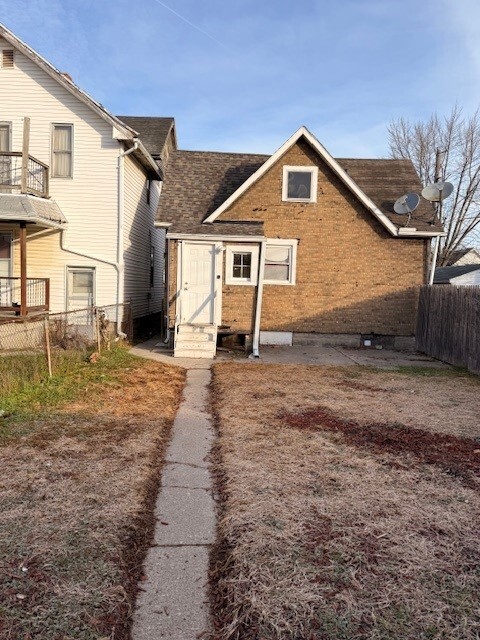 Building Photo - 442 E Central