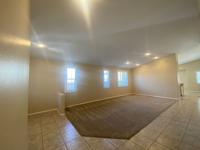 Building Photo - Single Story in Greer Ranch