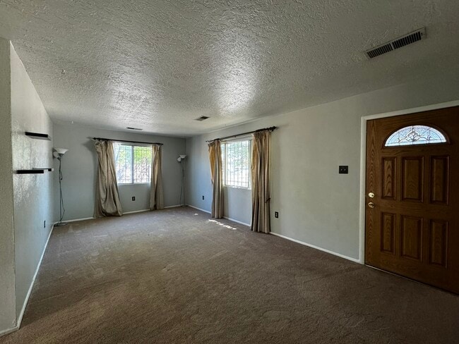 Building Photo - 315 San Andres Ave NW