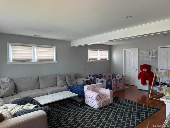 Building Photo - 46 Lincoln Pl