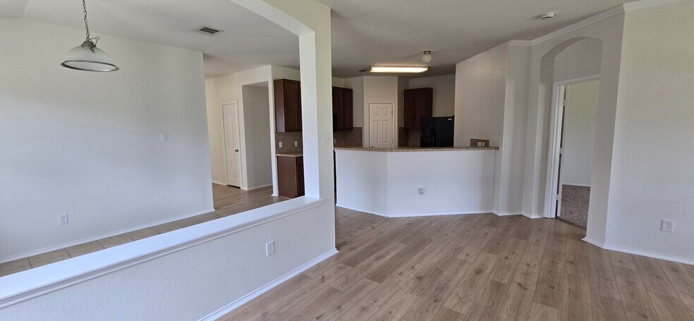 Building Photo - 6206 Taree Loop