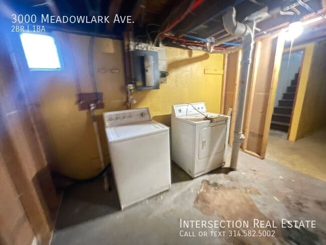 Building Photo - 3000 Meadowlark Ave