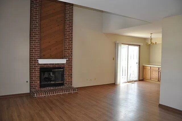 Building Photo - 101 S Oakhurst Dr