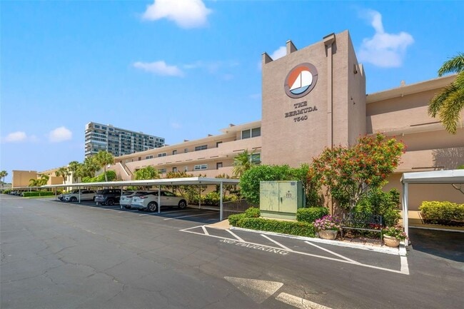 Building Photo - 7540 Bay Island Dr S