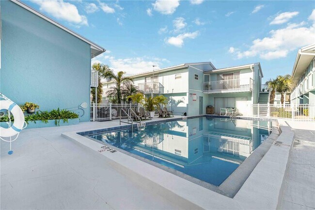 Building Photo - 3569 Bee Ridge Rd