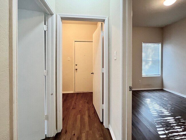 Building Photo - Cozy Home in Remington Point Neighborhood