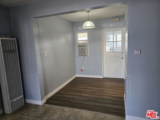 Building Photo - 7444 Mendy St