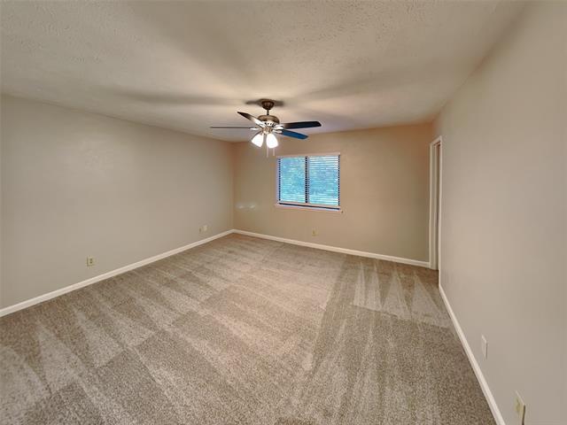 Building Photo - 2350 Honeycomb Ct