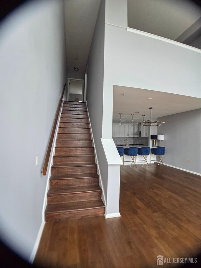 Building Photo - 358 Rector St
