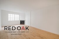 Building Photo - 4651 Cahuenga Blvd