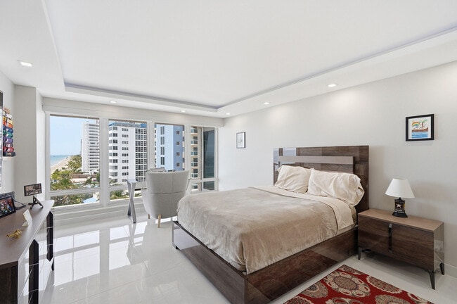 Building Photo - 4100 Galt Ocean Dr