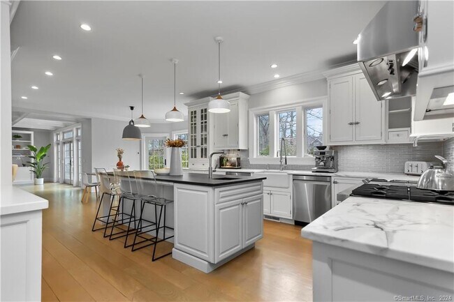 Building Photo - 46 Burr Farms Rd