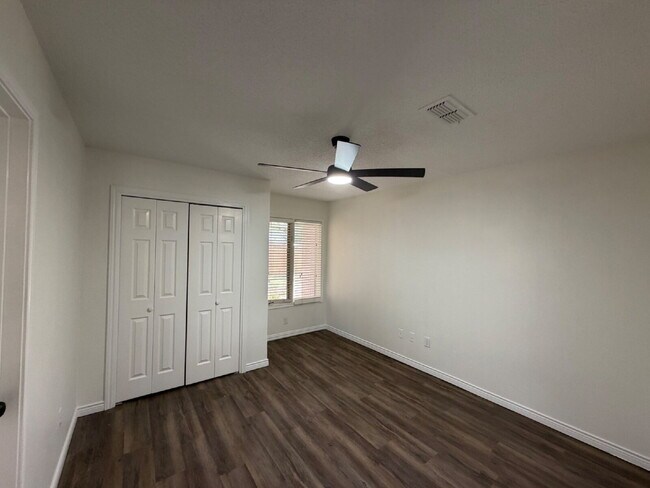 Building Photo - Beautiful Newly Updated Home in Whisperwood!