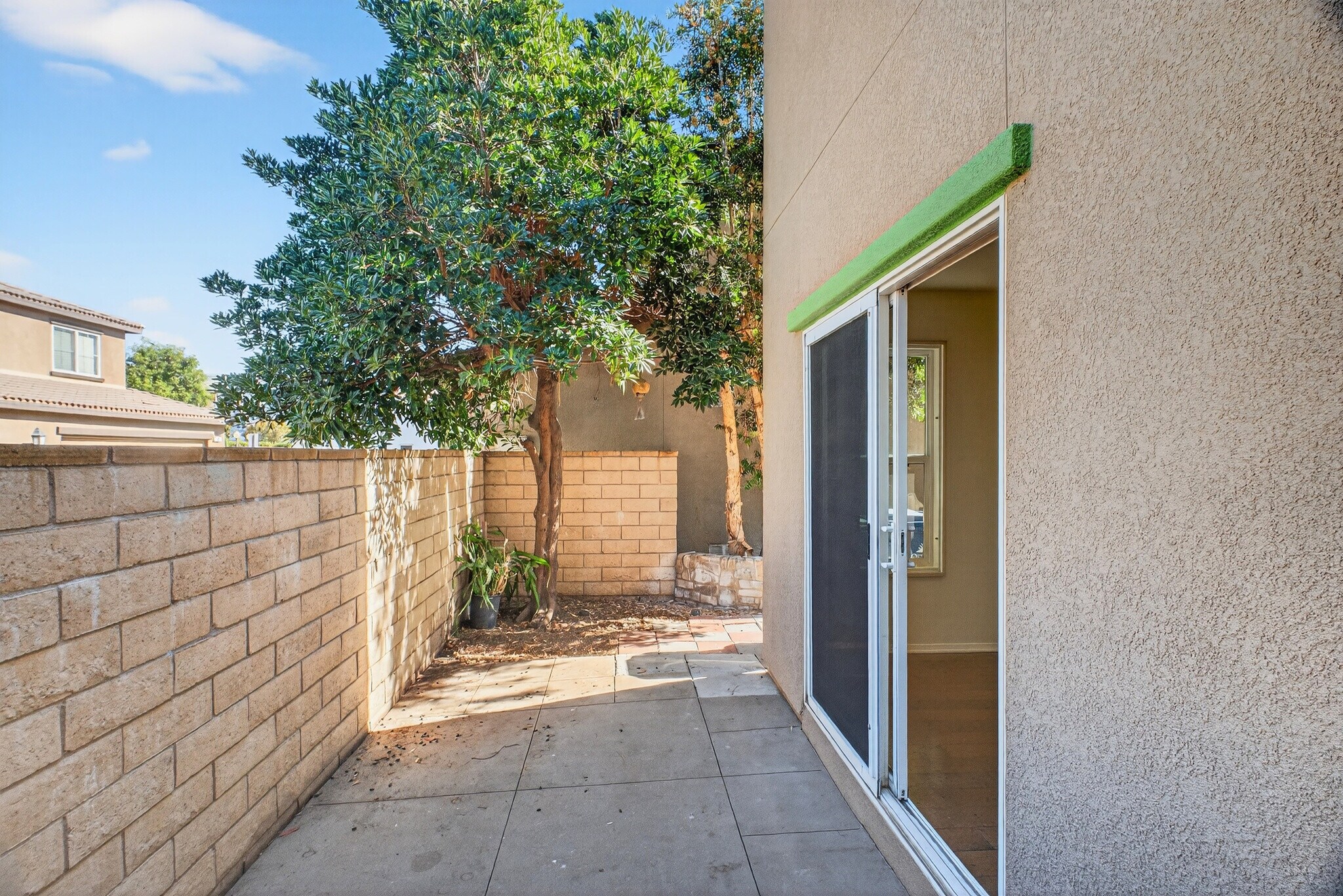 Building Photo - 1757 E Flora St