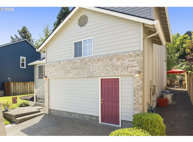 Building Photo - Stunning 4 Bedroom Home in Bethany!