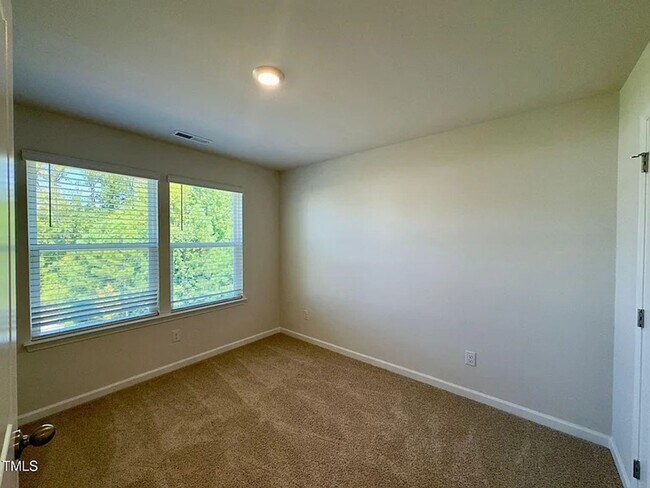 Building Photo - 1823 Hinesley Dr