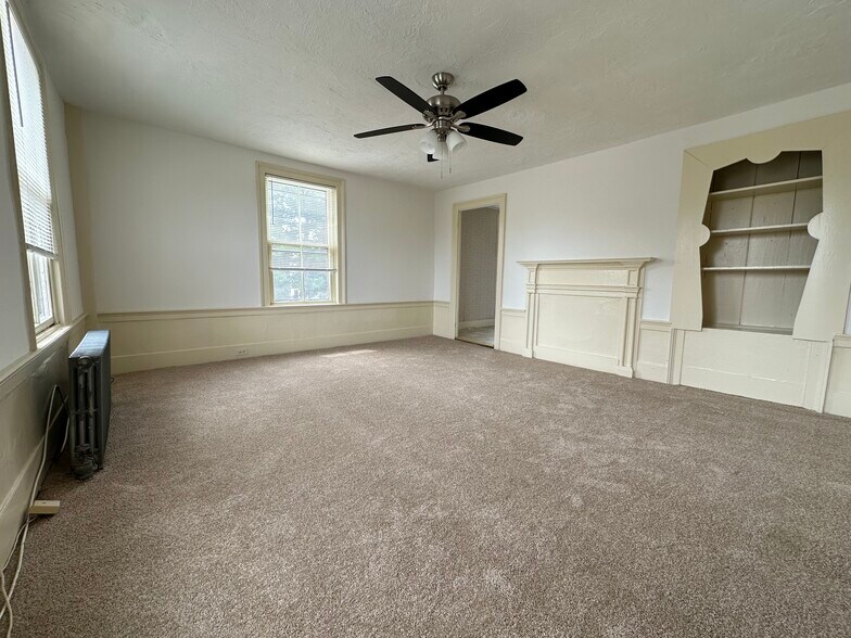 LR view - 29B Broad St