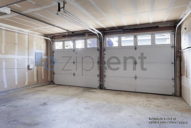Building Photo - 13225 112th Ave NE