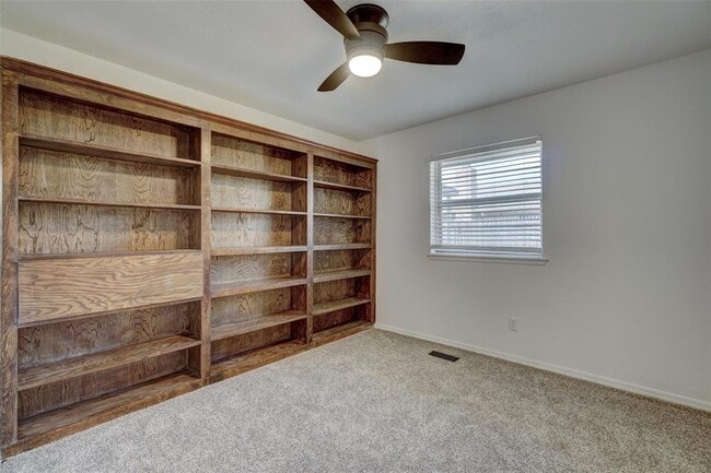Building Photo - 10333 Fairfax Ln
