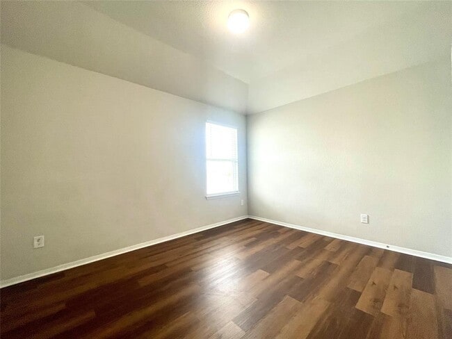 Building Photo - 6701 Wolf Pack Dr