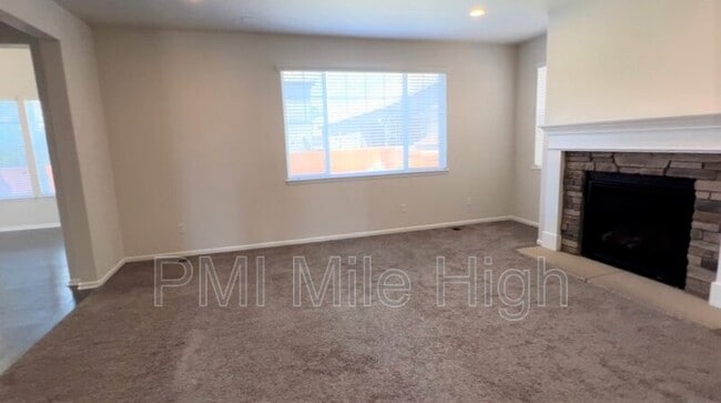 Building Photo - 12523 Grape St