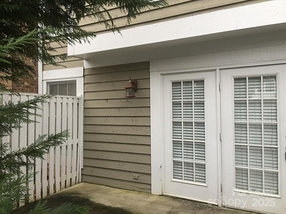 Building Photo - 8216 Legare Ct