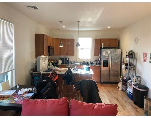 Building Photo - 20 Delle Ave