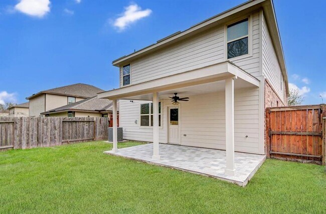 Building Photo - 1610 Thornhollow Dr