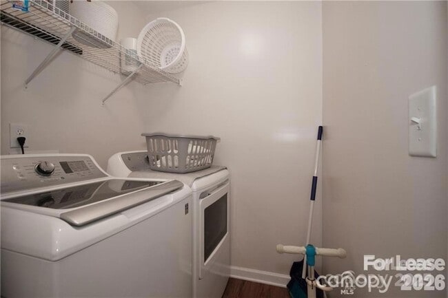 Building Photo - 137 Lynch Cir