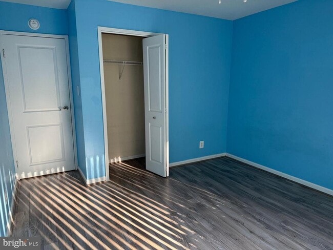 Building Photo - 10570 Main St