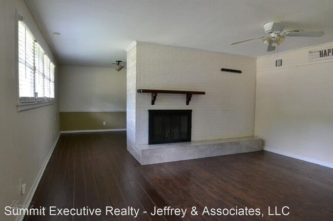 Building Photo - 3 br, 1 bath House - 2608 E. Cavett Dr.