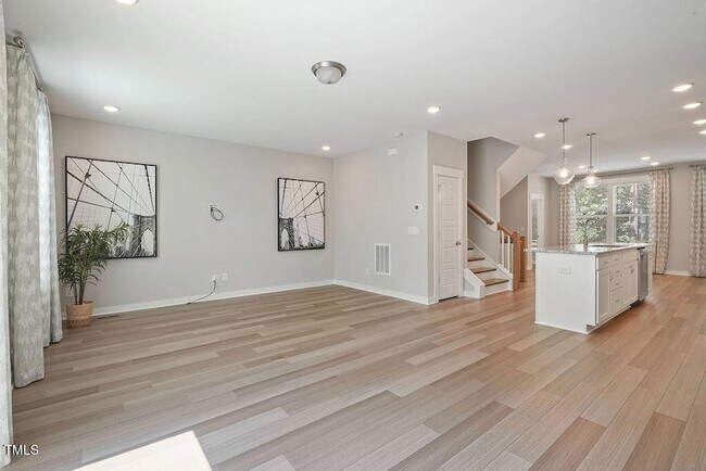 Building Photo - 2075 Eva Pearl Dr