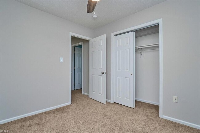 Building Photo - 3305 Fayette Dr