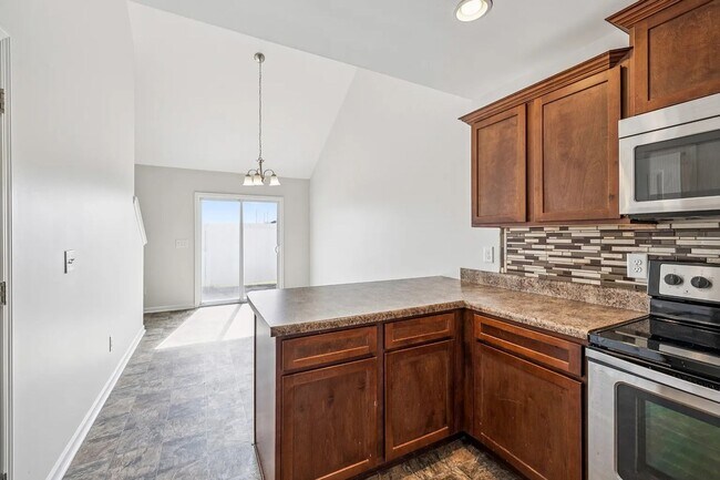 Building Photo - 1067 Muna Ct