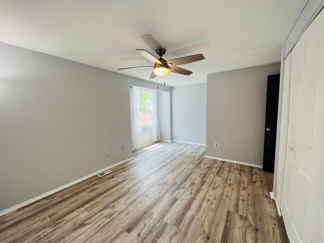 Building Photo - 9672 E Idlewood Dr