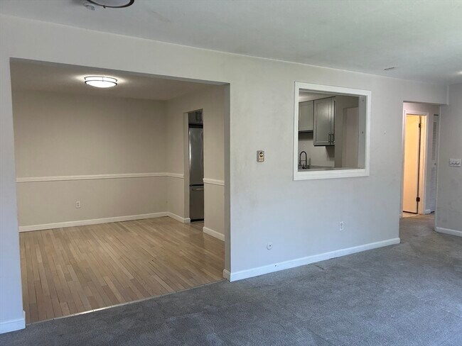 Building Photo - 380A Great Rd